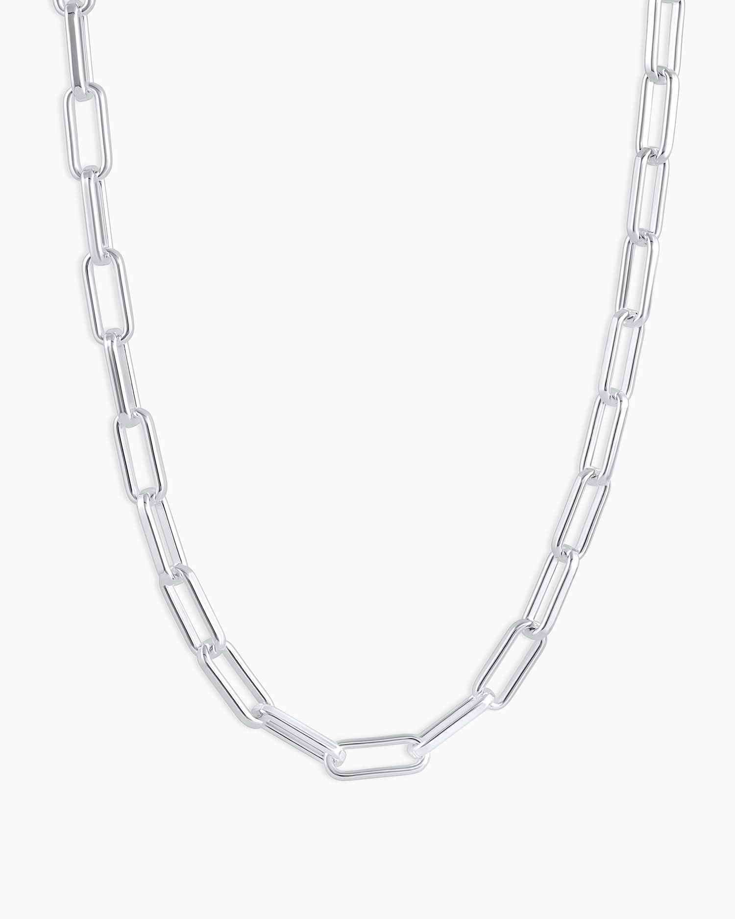Golden Link Necklace with Rectangular Links and Circular Clasp: A Classic Accessory ONNEA Jewelry