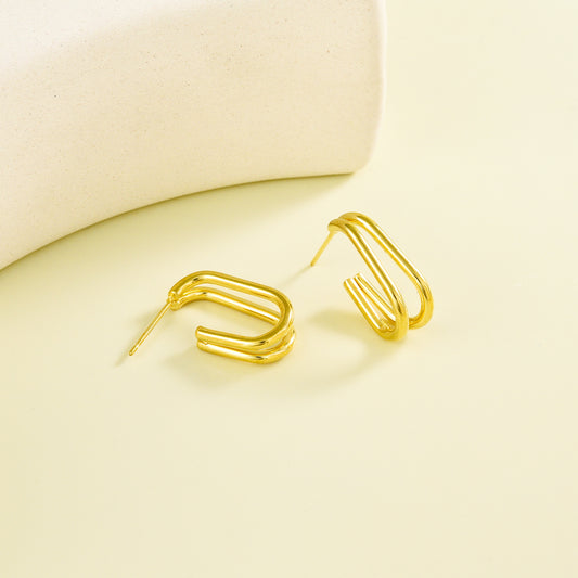 Glamourous V-textured long gold earrings