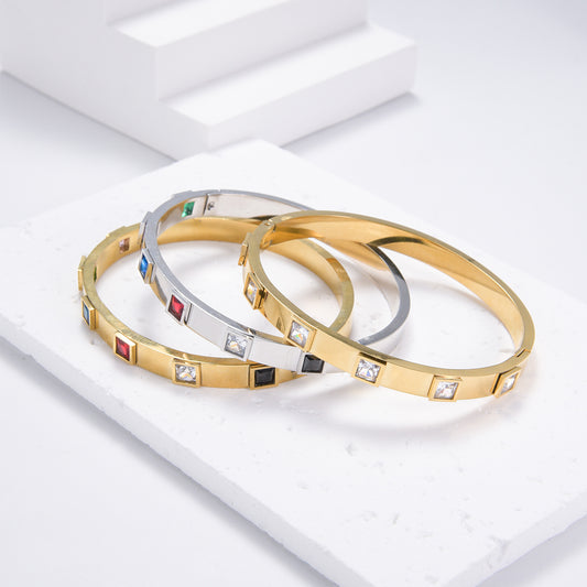 Exquisite bracelet with rectangular-shaped stones