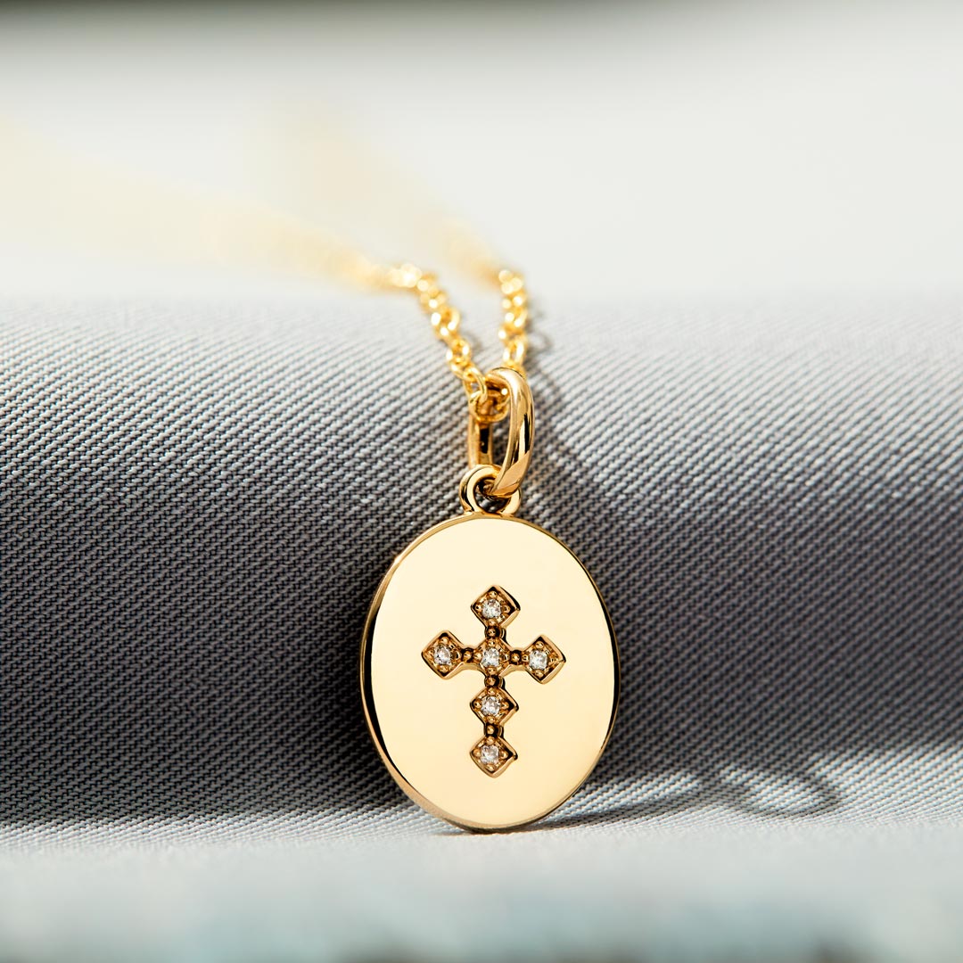 Amazing Mom Cross Disc Necklace