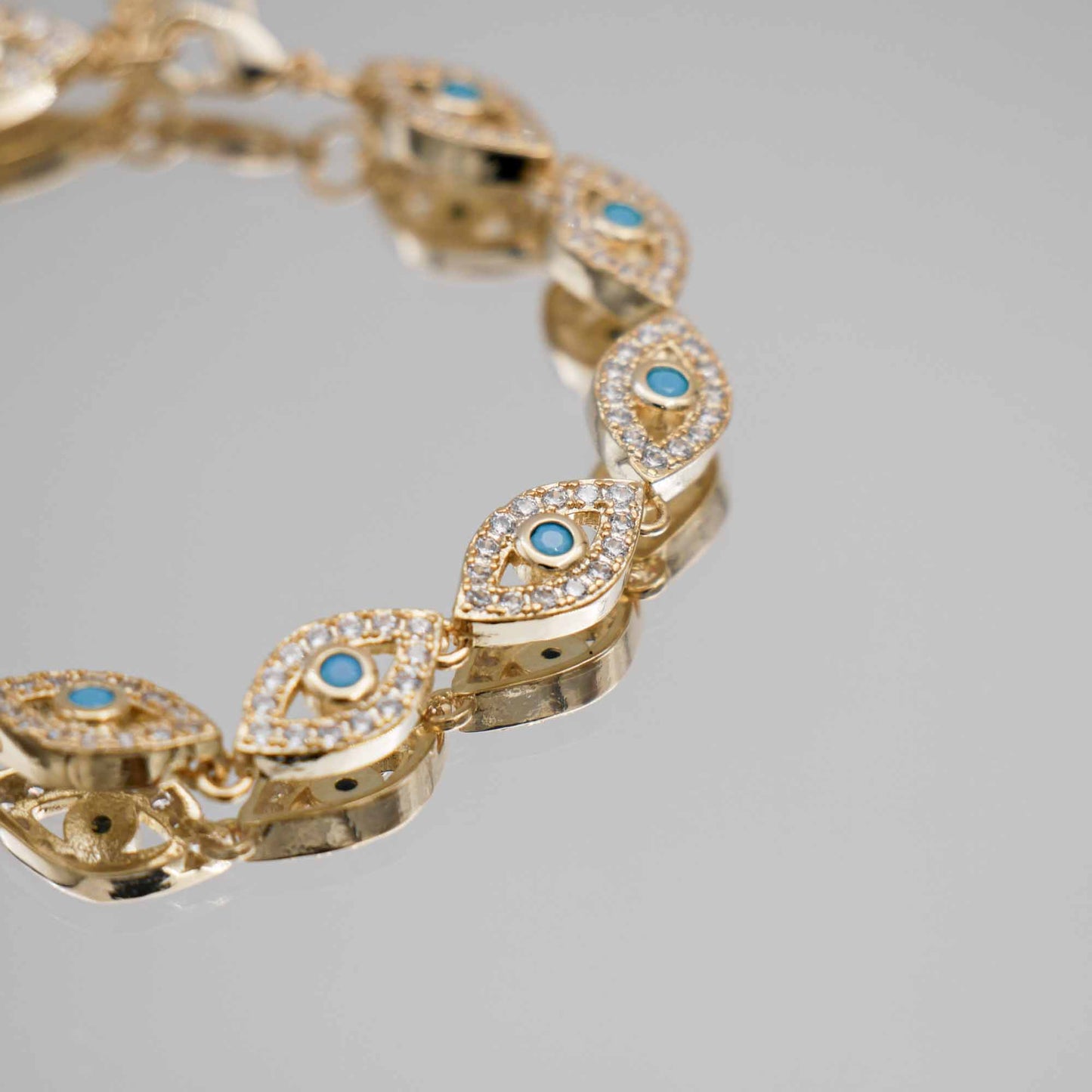 Malika Eye Bracelet | Gold